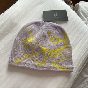 Arc’teryx Bird head toque hat in mallow / euphoria